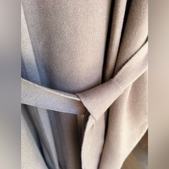 UNIGLO Light Long Jacket with Tie Belt - Picture 3 of 5